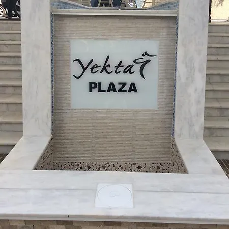 아파트 Yekta Plaza Rezidence 카기켁